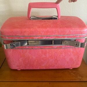 Barbie Pink Samsonite Makeup Luggage Case Train